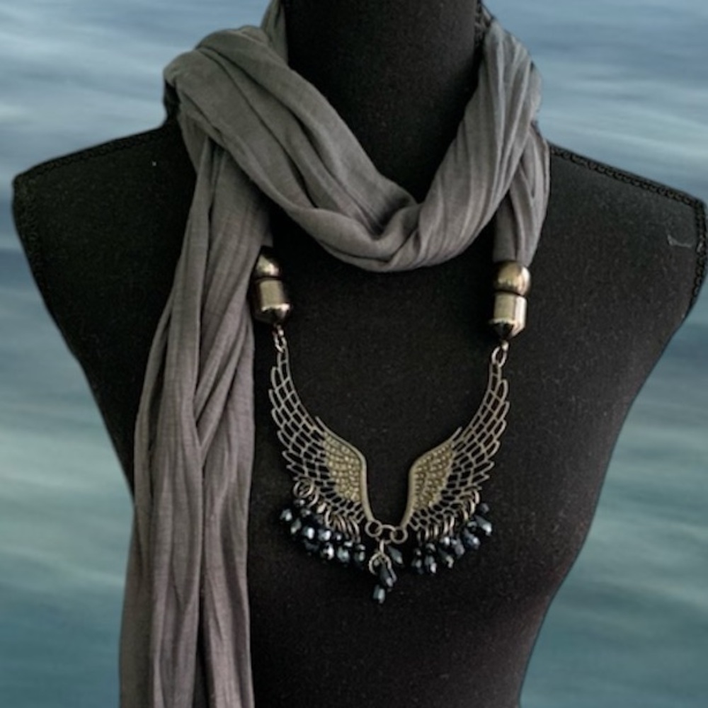 Wing Pendant Scarf Necklace - Gray